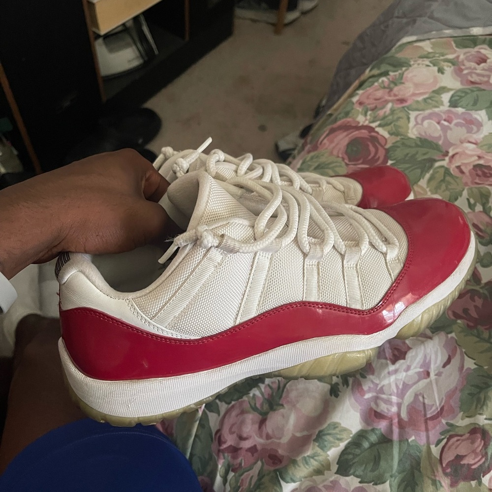 Jordan cherry 11 low. Has no box to it!